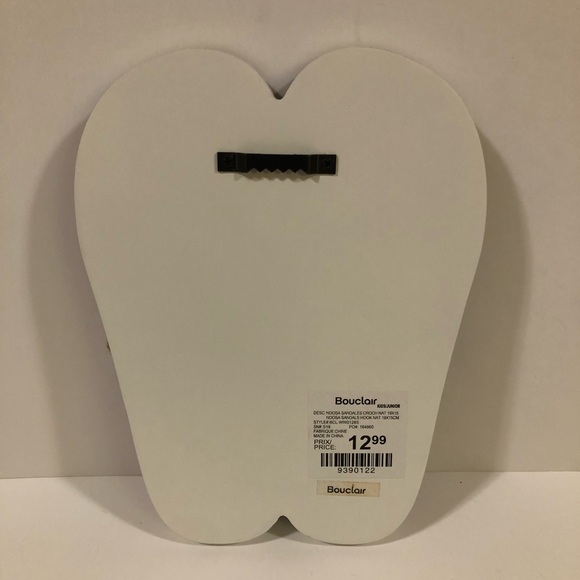 3/$20 Bouclair Wooden Flip Flops Wall Decor NWT - Picture 2 of 10